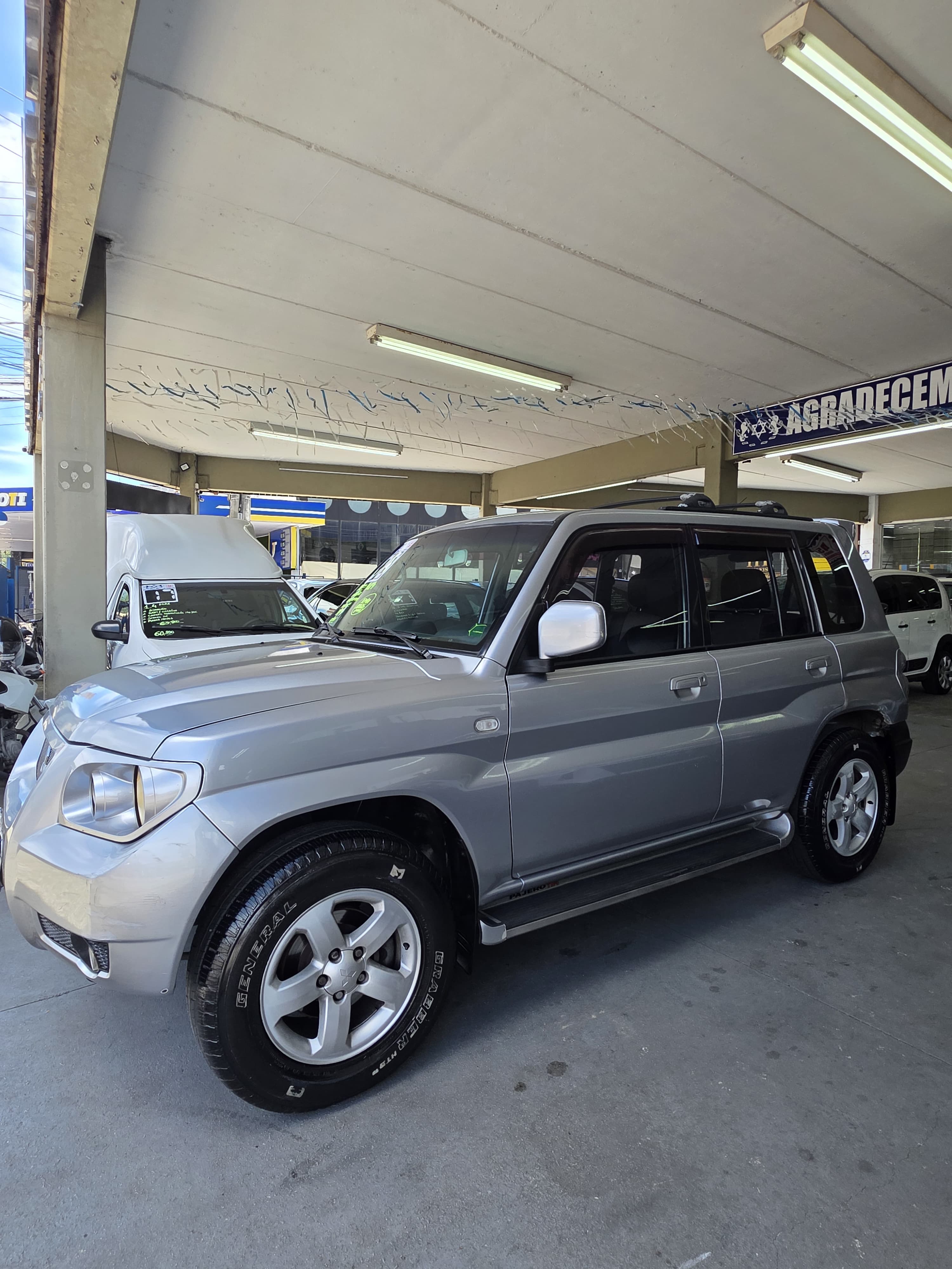Mitsubishi Pajero TR4 miniatura 3