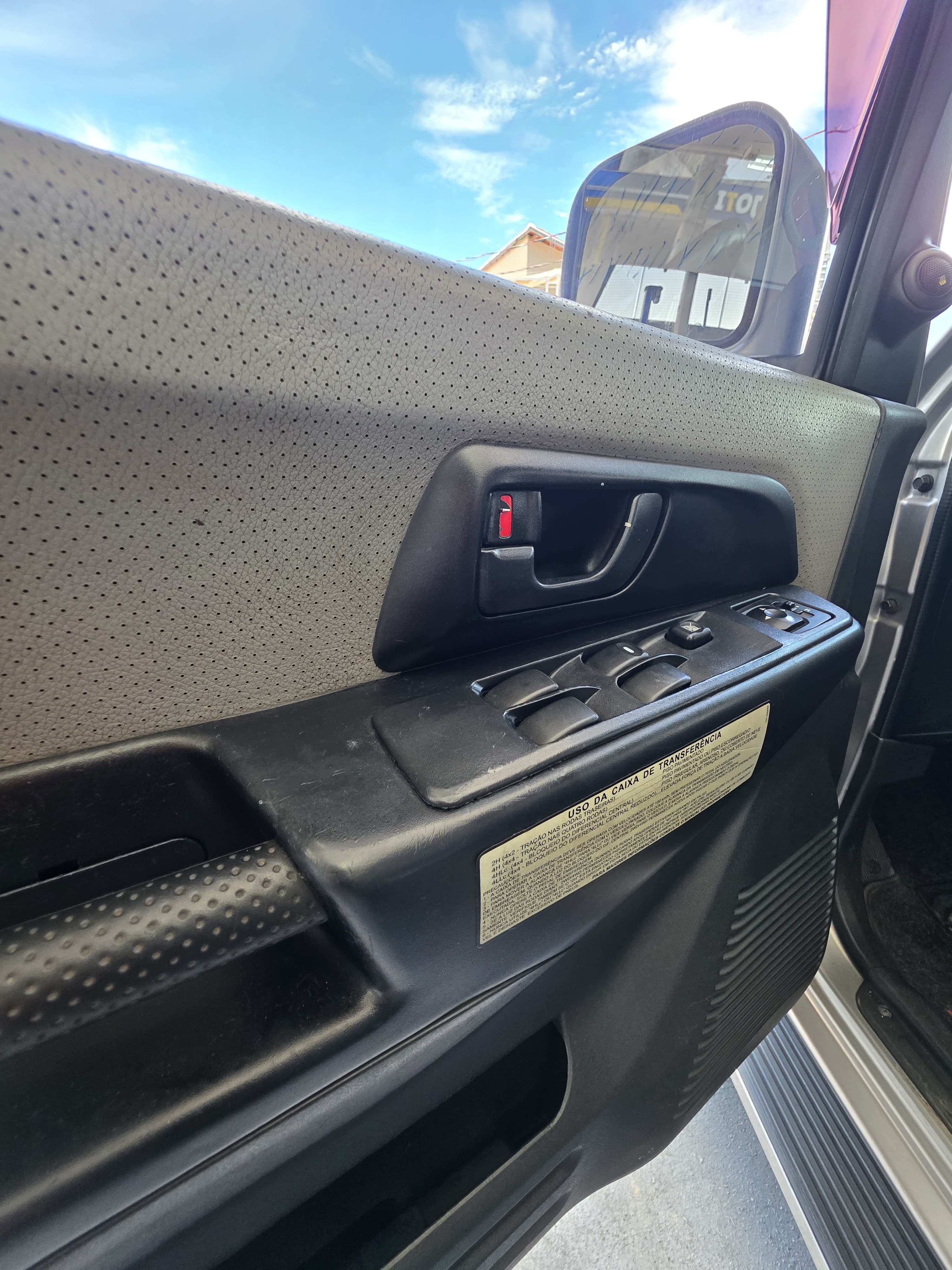 Mitsubishi Pajero TR4 miniatura 10