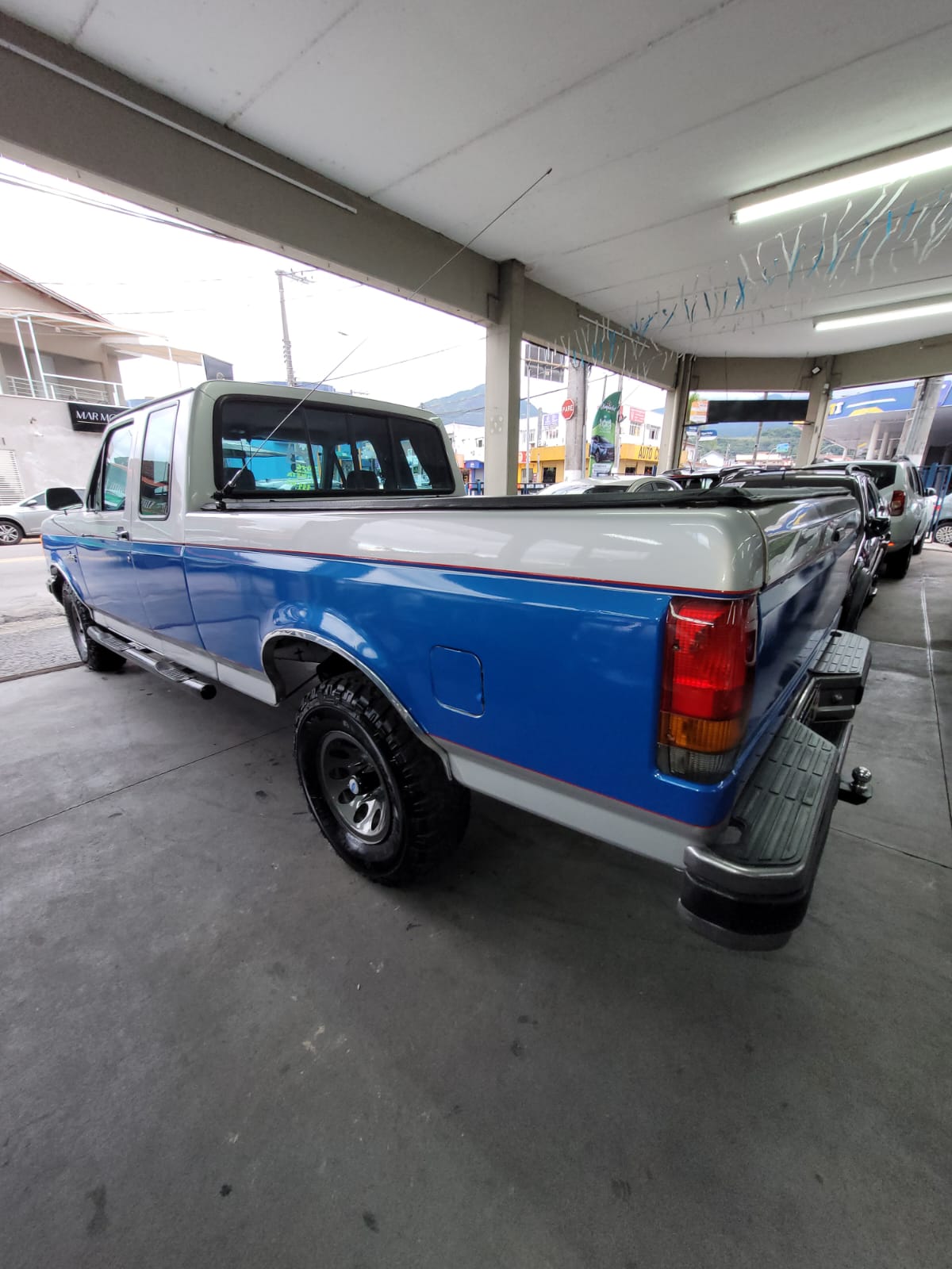 Ford F1000 3.3 V6 TEXAS EDITION miniatura 5