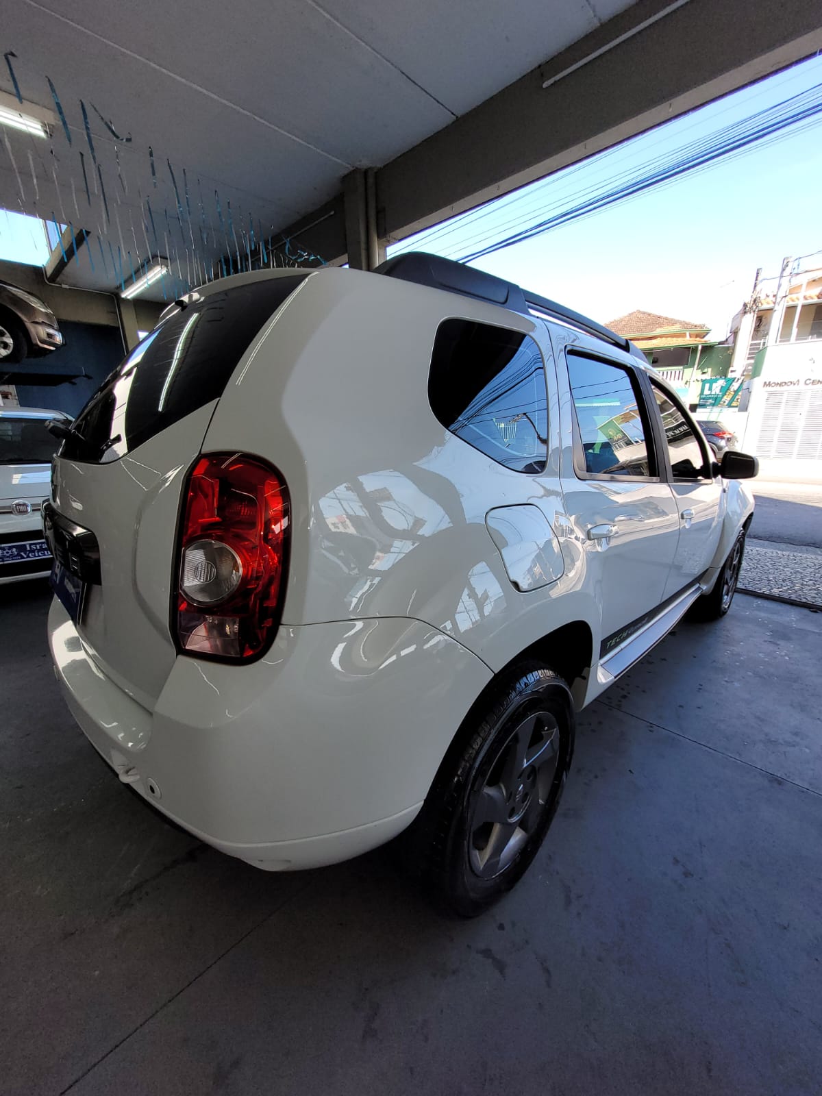 Renault DUSTER 20 D 4X2A miniatura 5