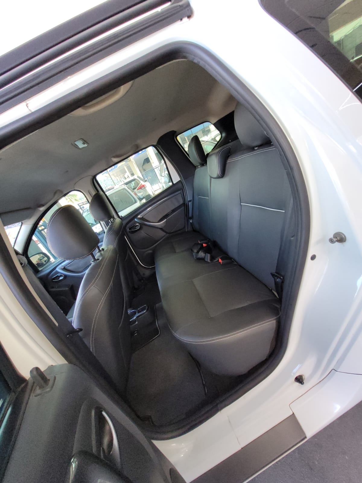 Renault DUSTER 20 D 4X2A miniatura 10