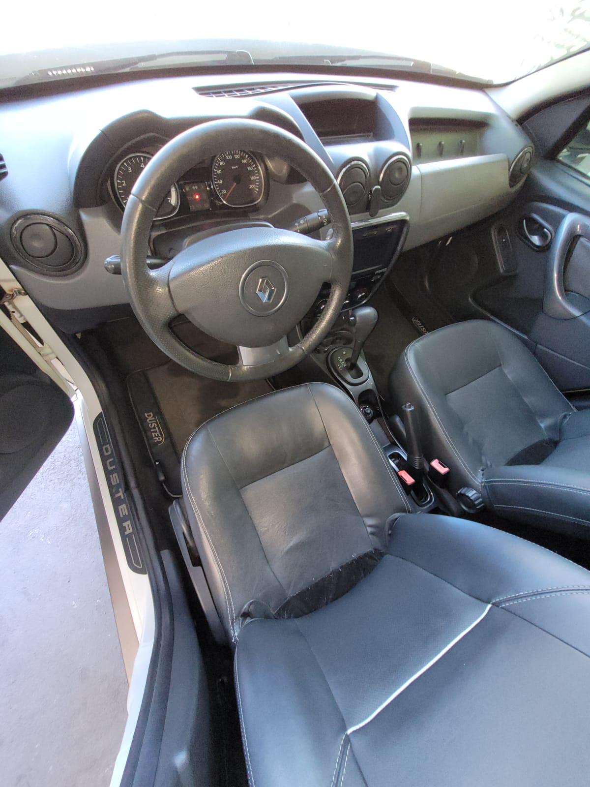 Renault DUSTER 20 D 4X2A miniatura 8